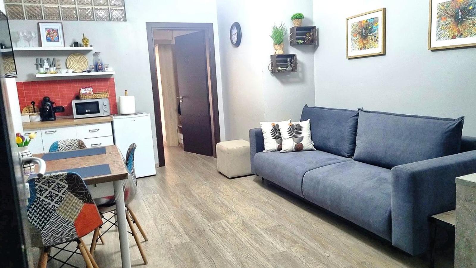 Nevila'S Apartment Τίρανα Εξωτερικό φωτογραφία